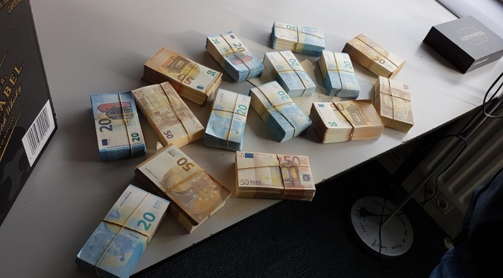100% HIGH QUALITY Undetectable banknote for sell