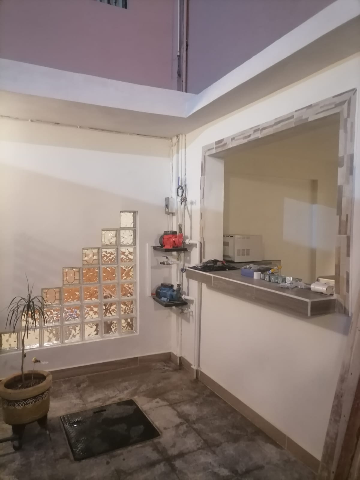 ESPACIO COMERCIAL EN RENTA EN BOSQUES DE ARAGON A MINUTOS DE ESTACION NEZAHUALCOYOTL