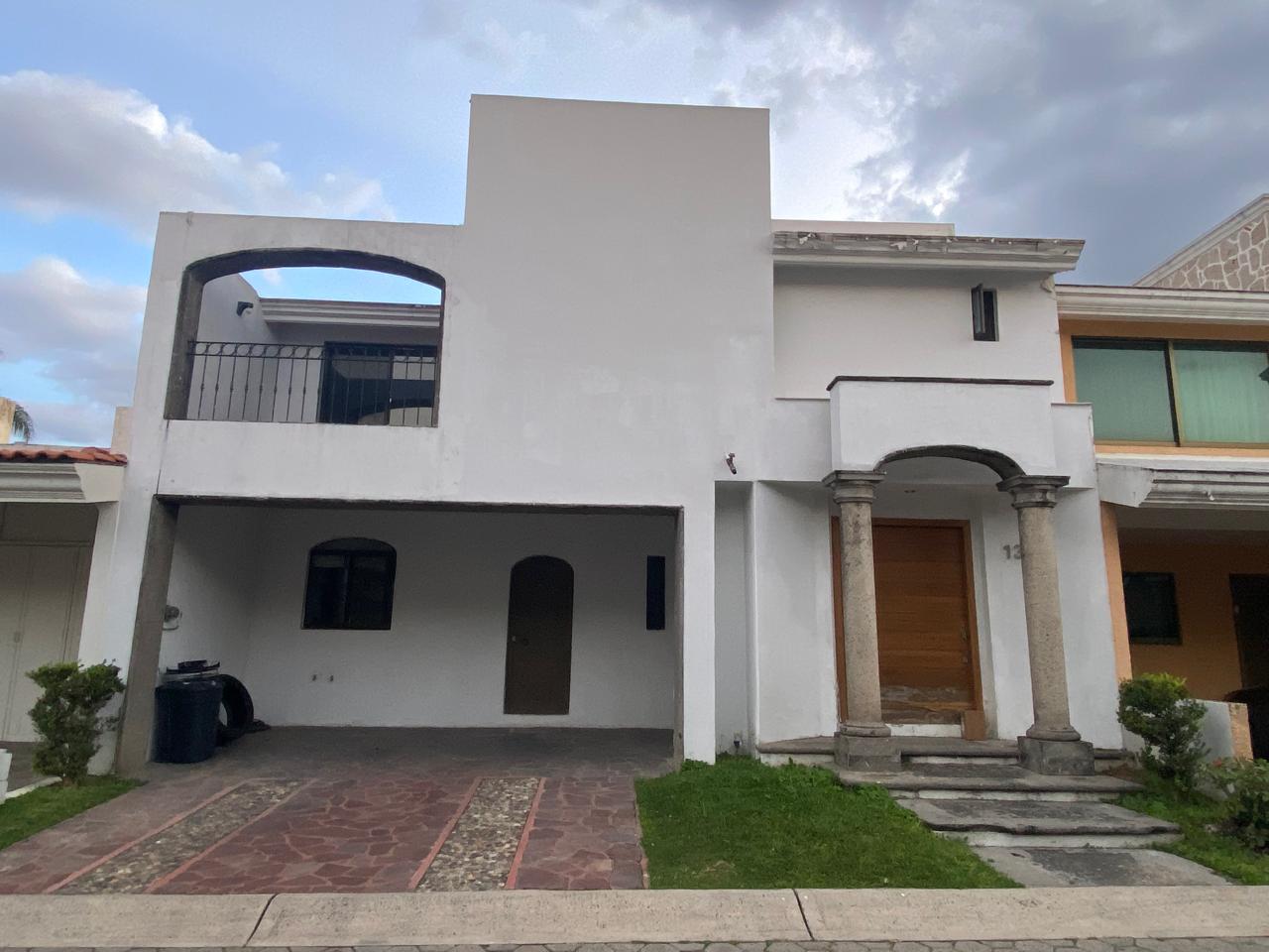 SE RENTA CASA CONDOMINIO VIRREYES